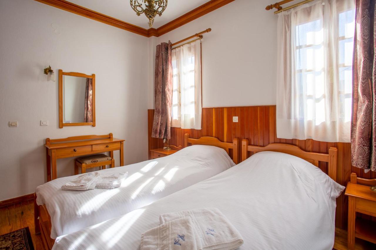 מצובון Hotel Adonis מראה חיצוני תמונה