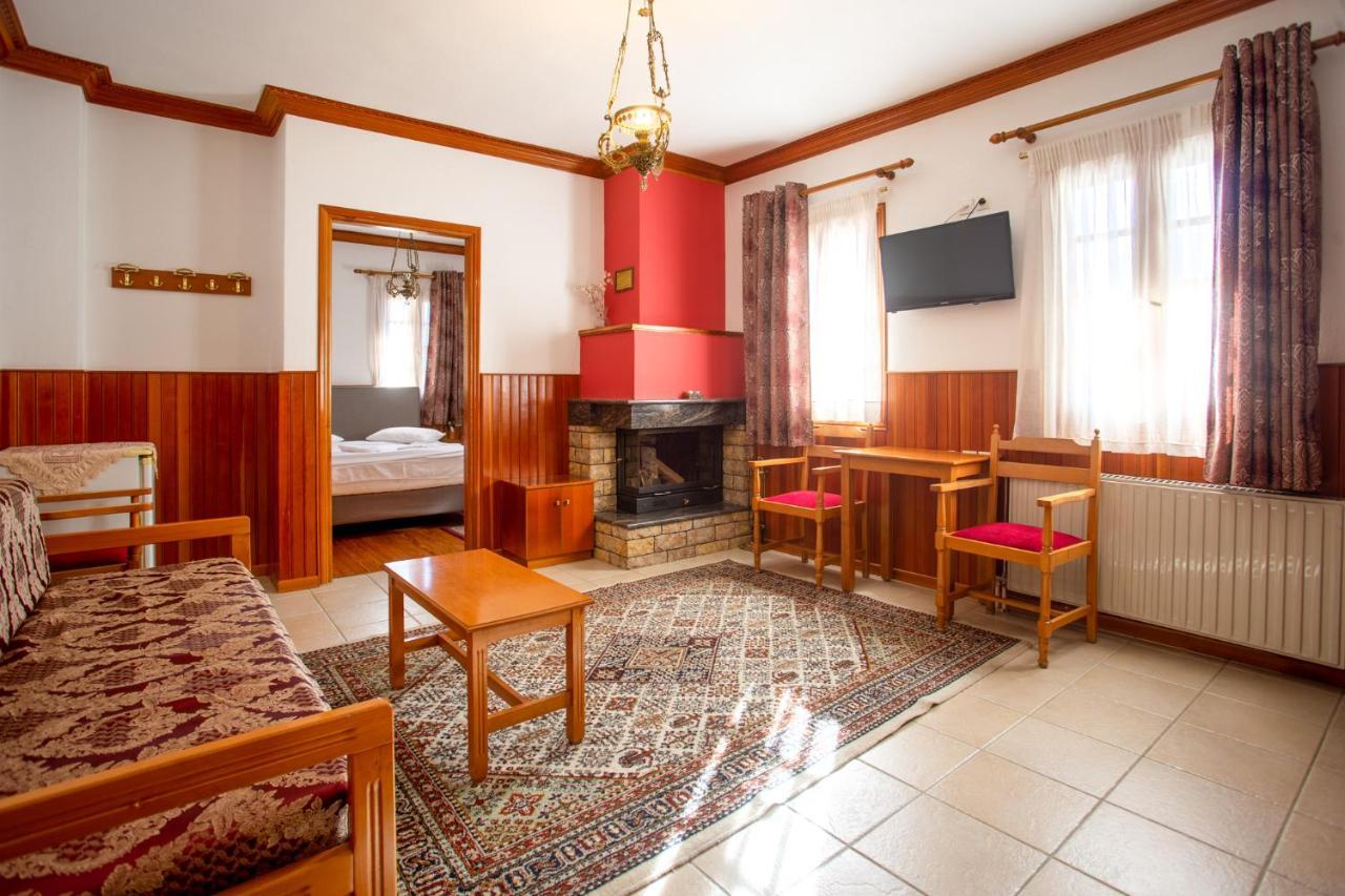 מצובון Hotel Adonis מראה חיצוני תמונה