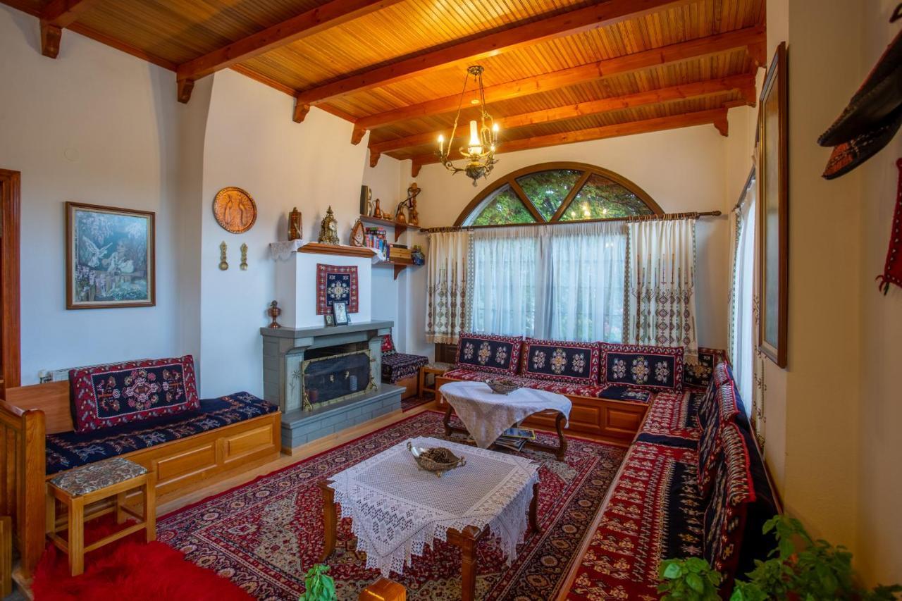 מצובון Hotel Adonis מראה חיצוני תמונה